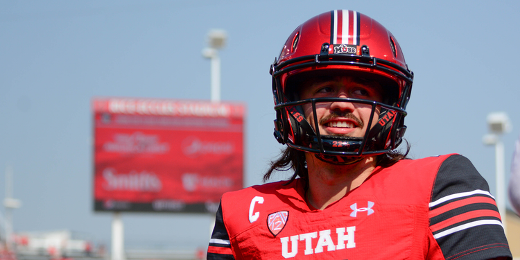 Lightest football deals helmet